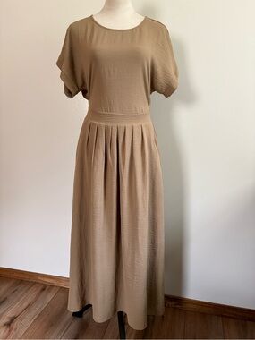 Inherit Cassia Dolman Sleeve Khaki Midi Pleated Waist Minimalist Dress Size S